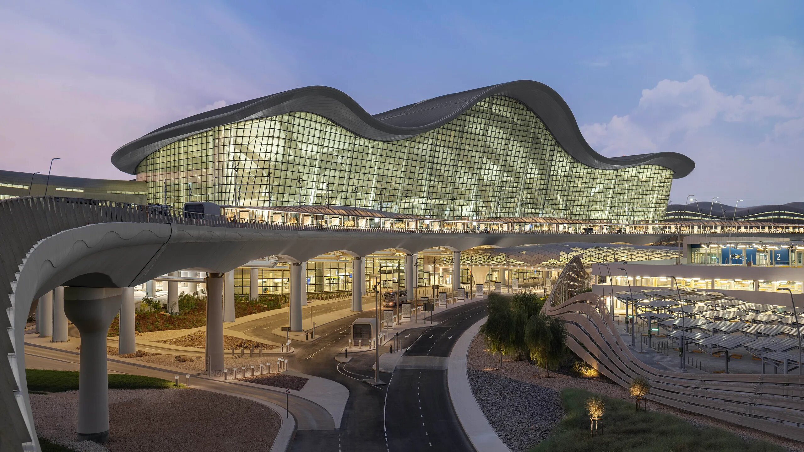  Abu Dhabi International Airport
