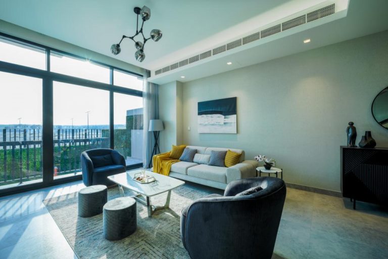 330 Riverside Crescent